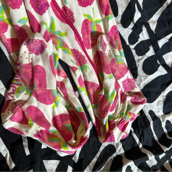 HATLEY • Strawberry Jams 🍓 - Picture 3 of 3